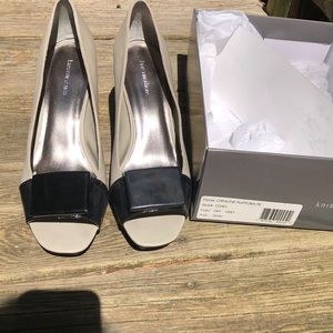 Kristin Davis grey heels